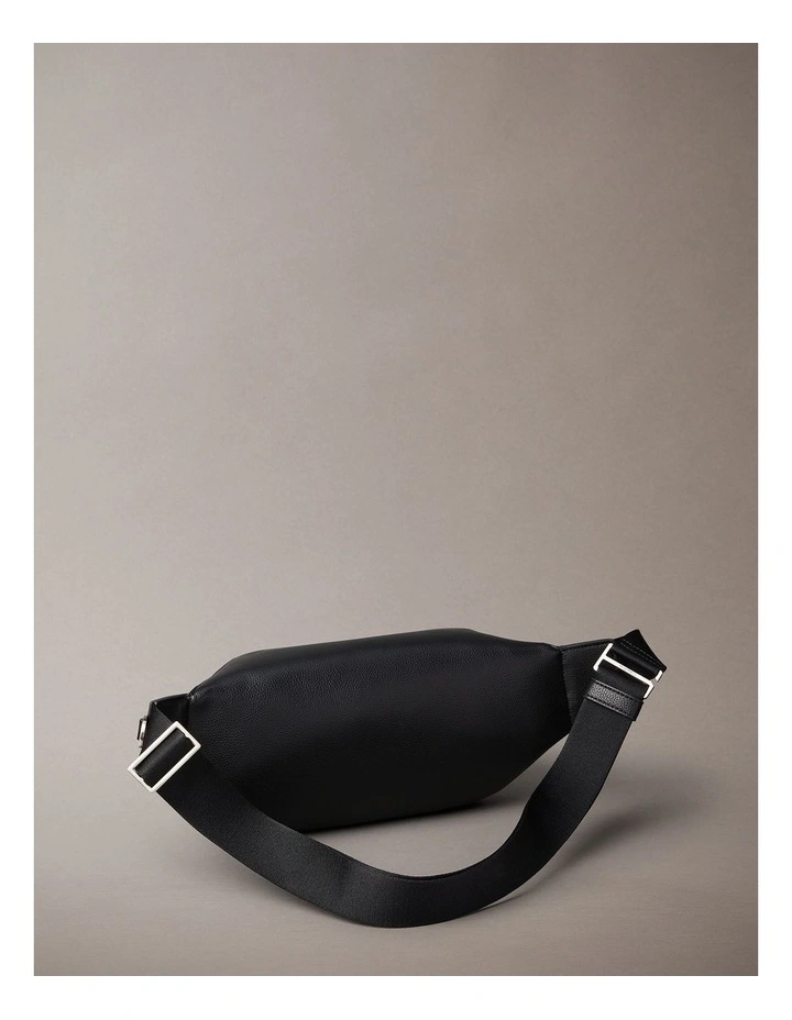 Raised Waist-bag in black image 3
