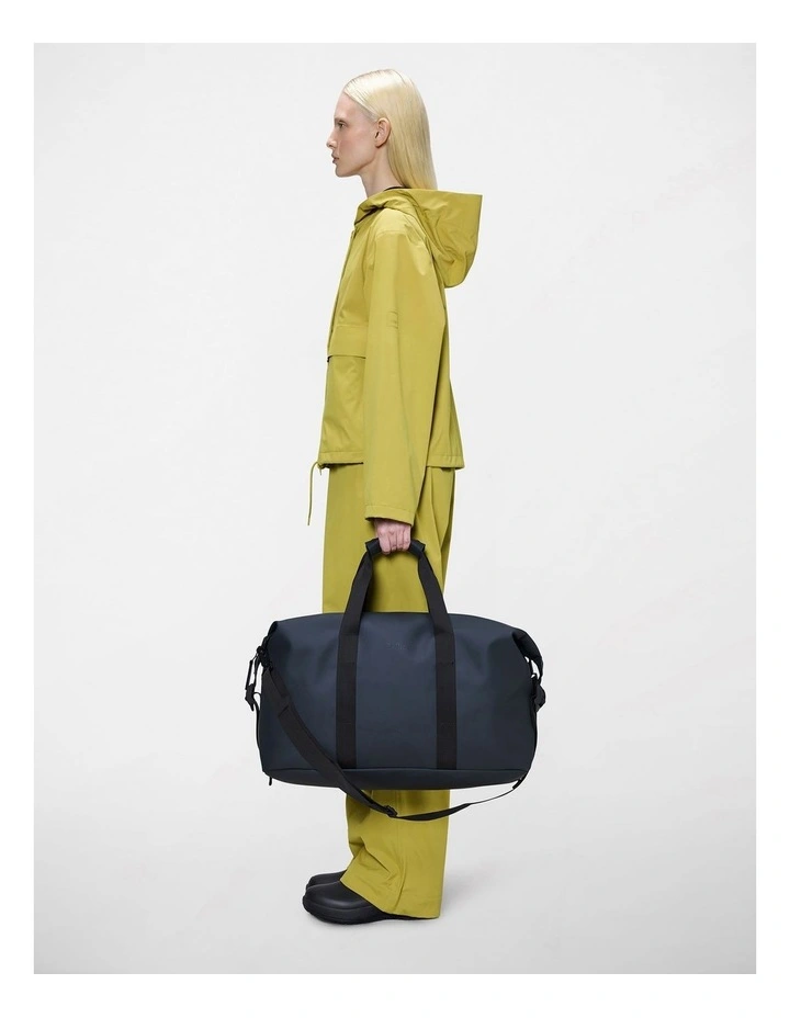 Hilo Weekend Bag in Navy image 3