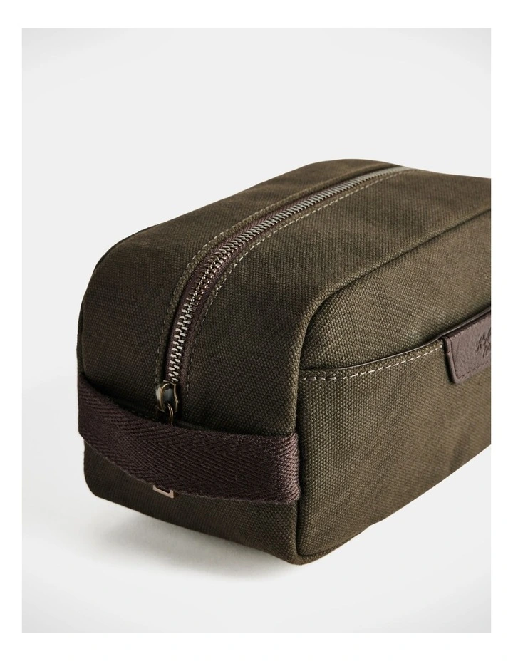 Barrenjoey Toiletry Bag in Dark Khaki image 5