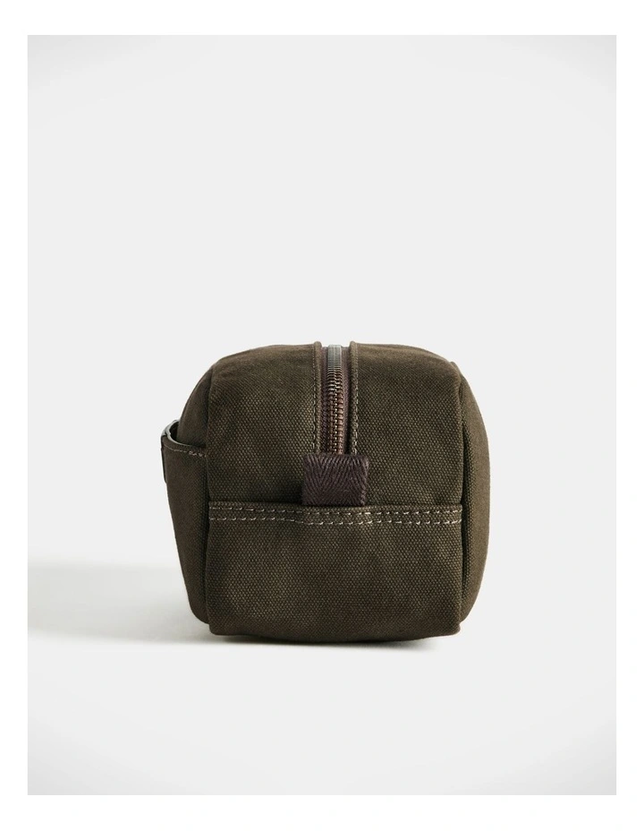 Barrenjoey Toiletry Bag in Dark Khaki image 6
