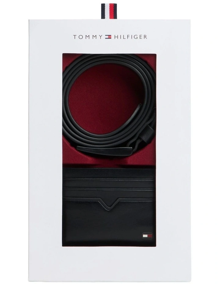 Leather Credit Card Holder And Belt Gift Set in Black image 1