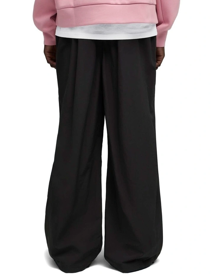 Wardrobe Ess Oversized Parachute Pants Wv Op in Black image 2
