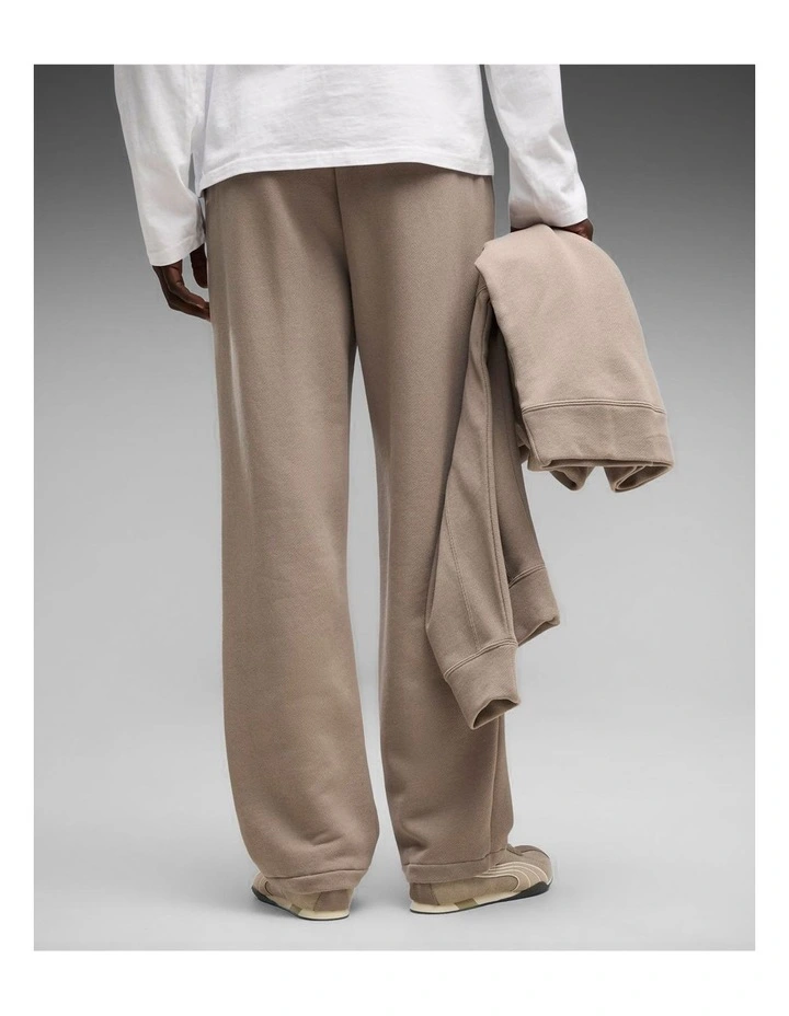 Ess Relaxed Sweatpants Tr Op image 2