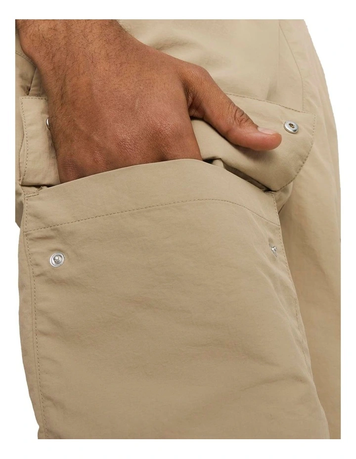 Classics Cargo Shorts 7 in Brown image 5
