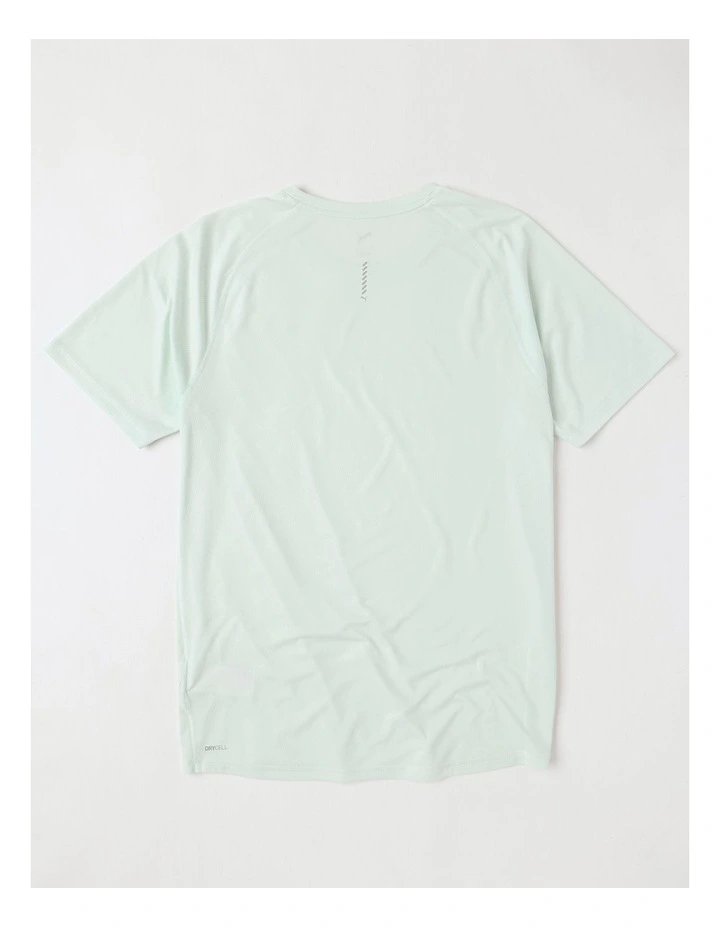 M Run Velocity Polyester Tee in Green image 3