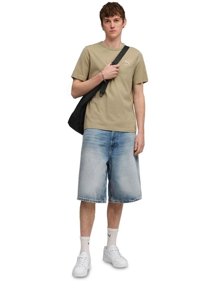 Class Graphic Tee in Green image 3