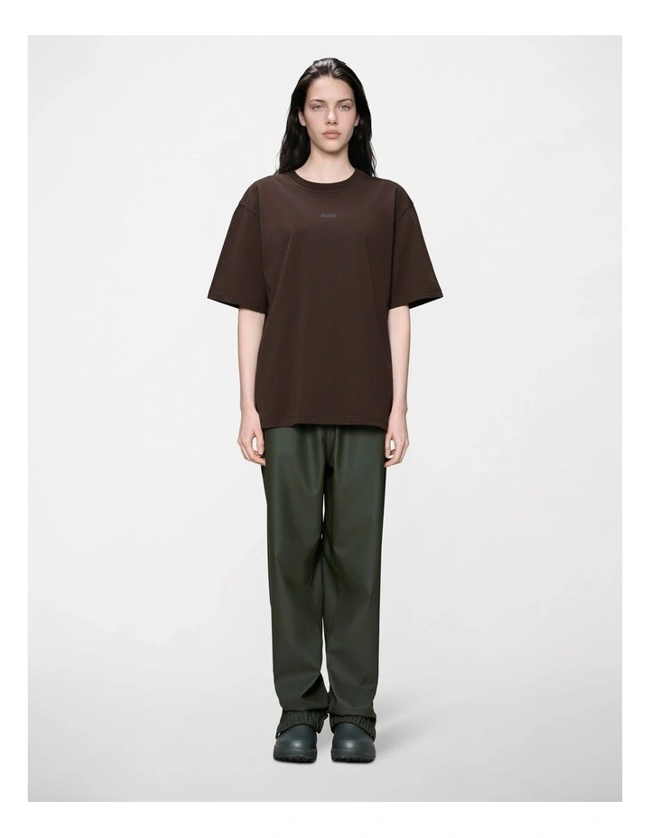 Classic T-Shirt Rains in Bark image 6