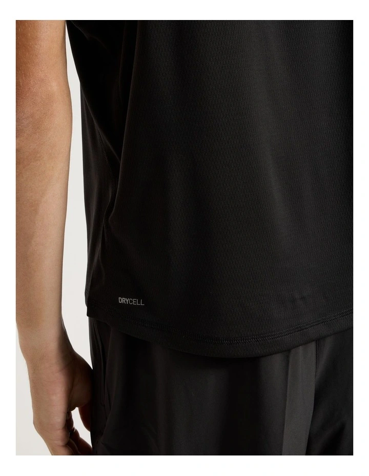M Polyester Run Velocity Tank in Black image 5