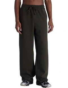 Straight Base Jogger in Green