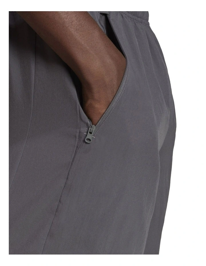 Train Essentials Woven Training Shorts in Grey Fivbe/Black image 7