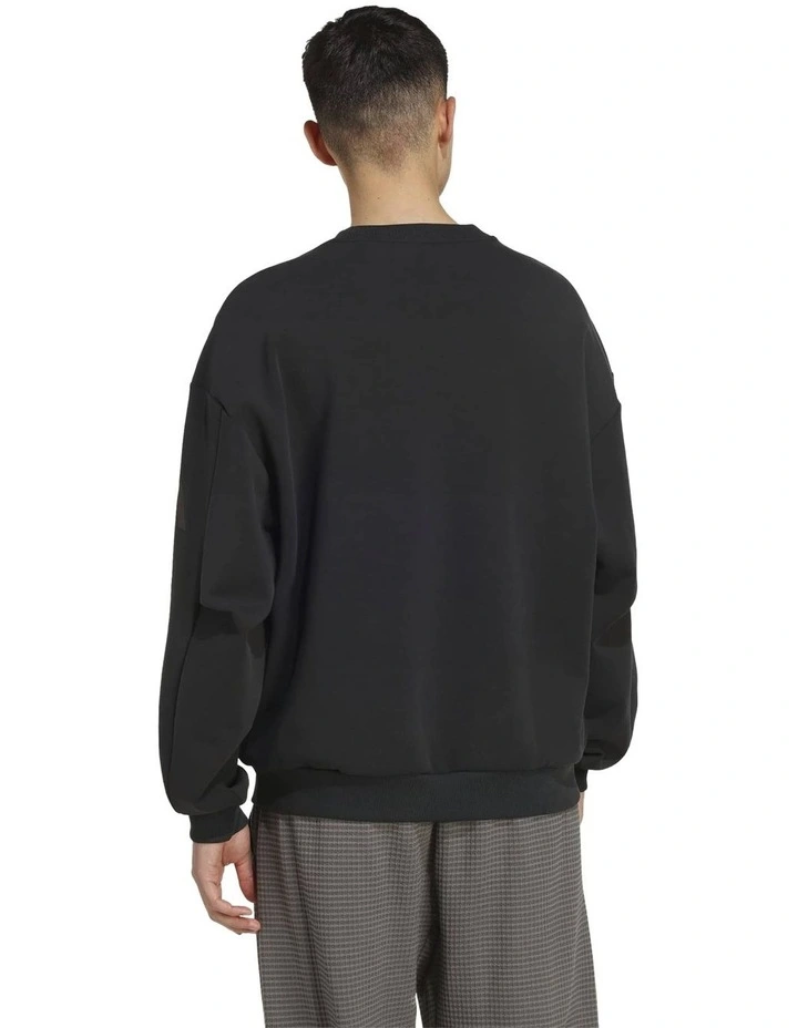 Soft Lux Sweatshirt in Black image 2