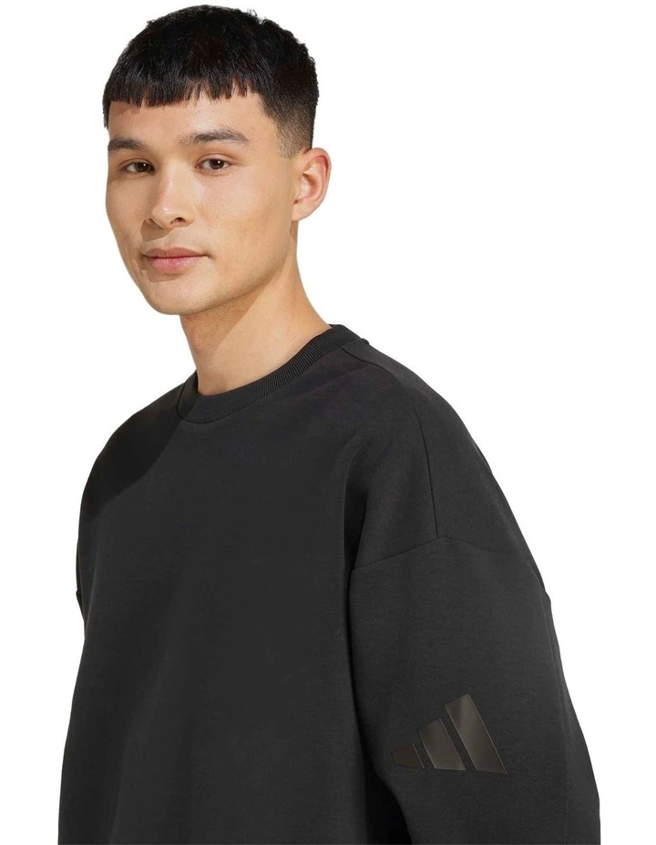 Soft Lux Sweatshirt in Black image 4