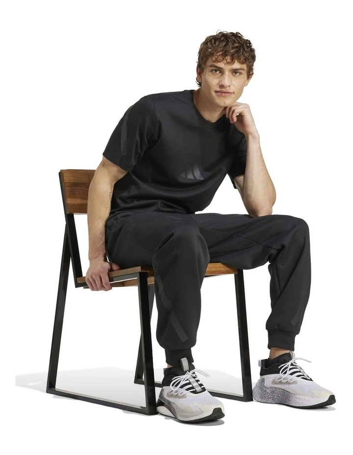 Z.N.E T-Shirt in Black image 3