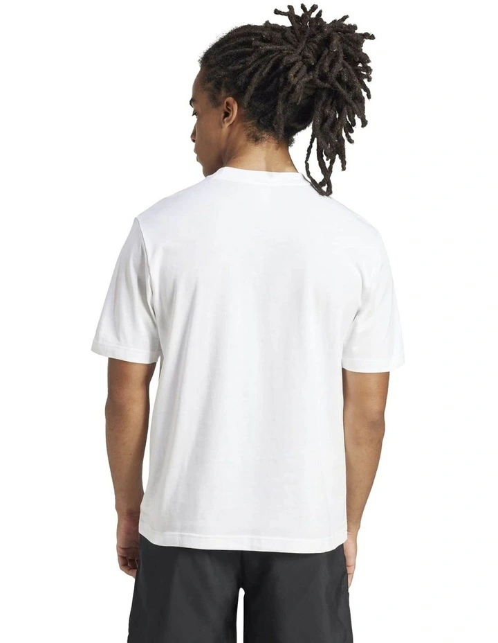 Essentials Small Logo Single Jersey T-shirt in White image 2