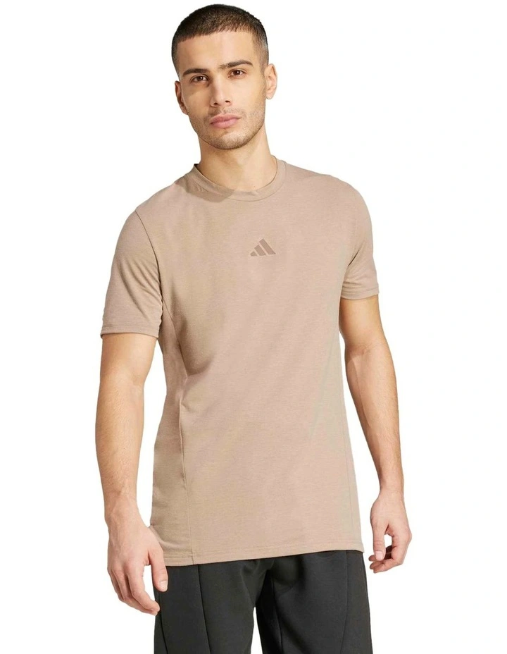 Training Workout T-shirt in Brown image 1