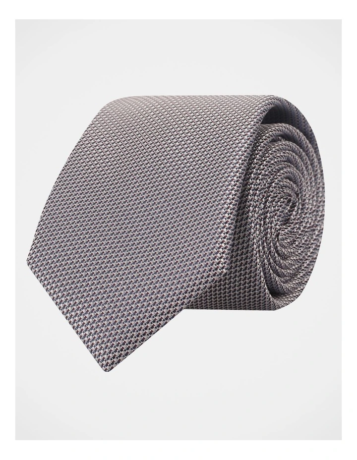 Textured Tie in Pink image 1