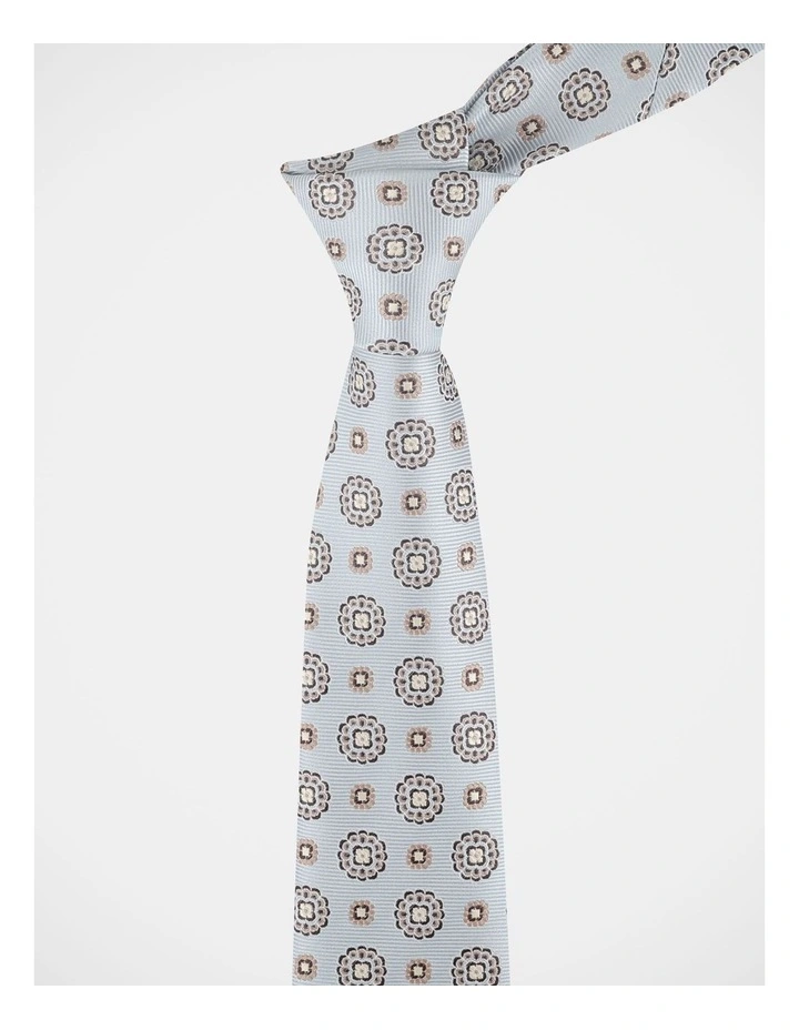 Medallion Tie image 4