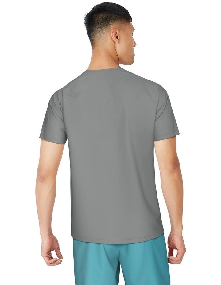Nike Essential Short Sleeve Hydroguard image 2