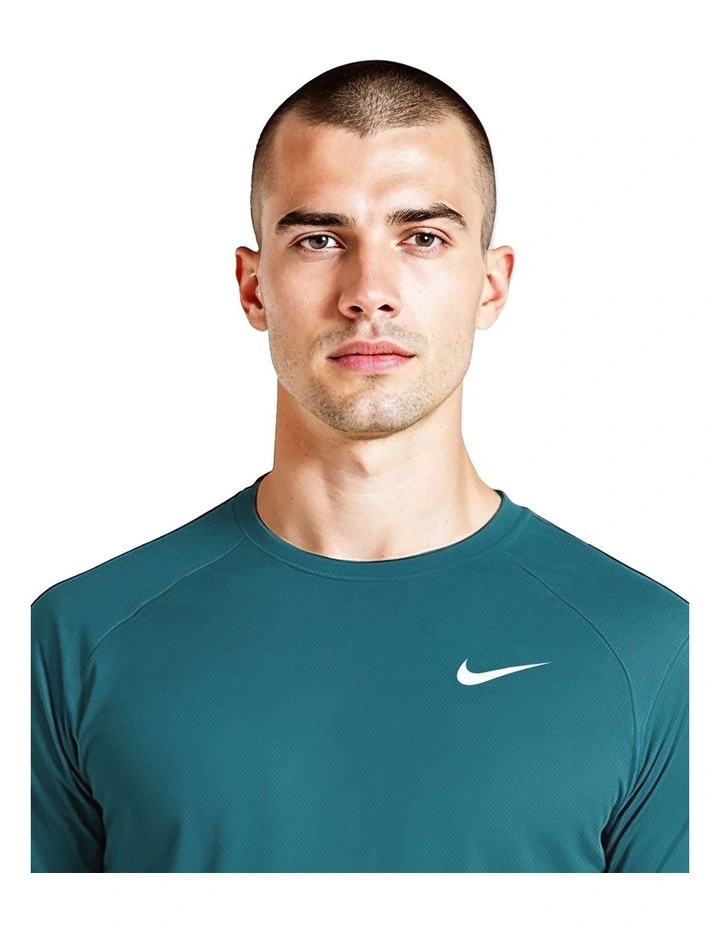 Nike Essential Short Sleeve Hydroguard image 5