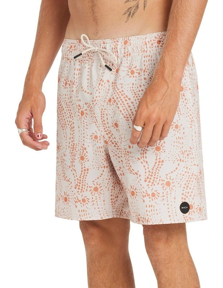 Va Elastic Shorts 17 in Beige image 3