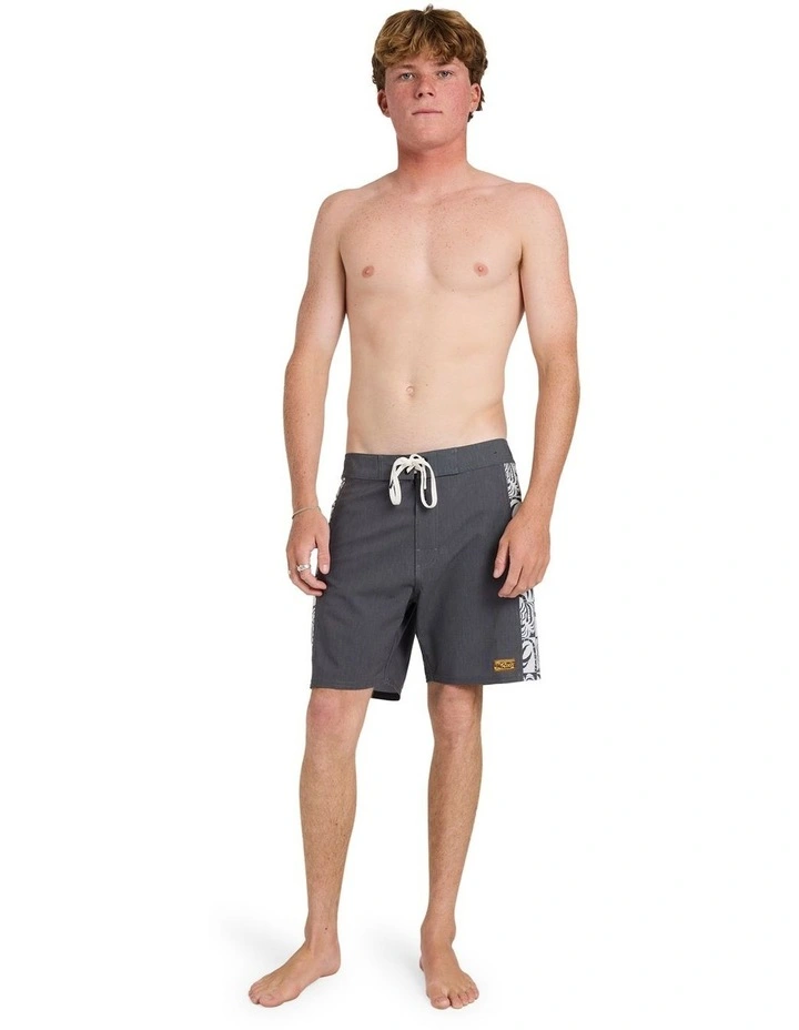 Exotica 17 Inch Boardshorts in Black image 5