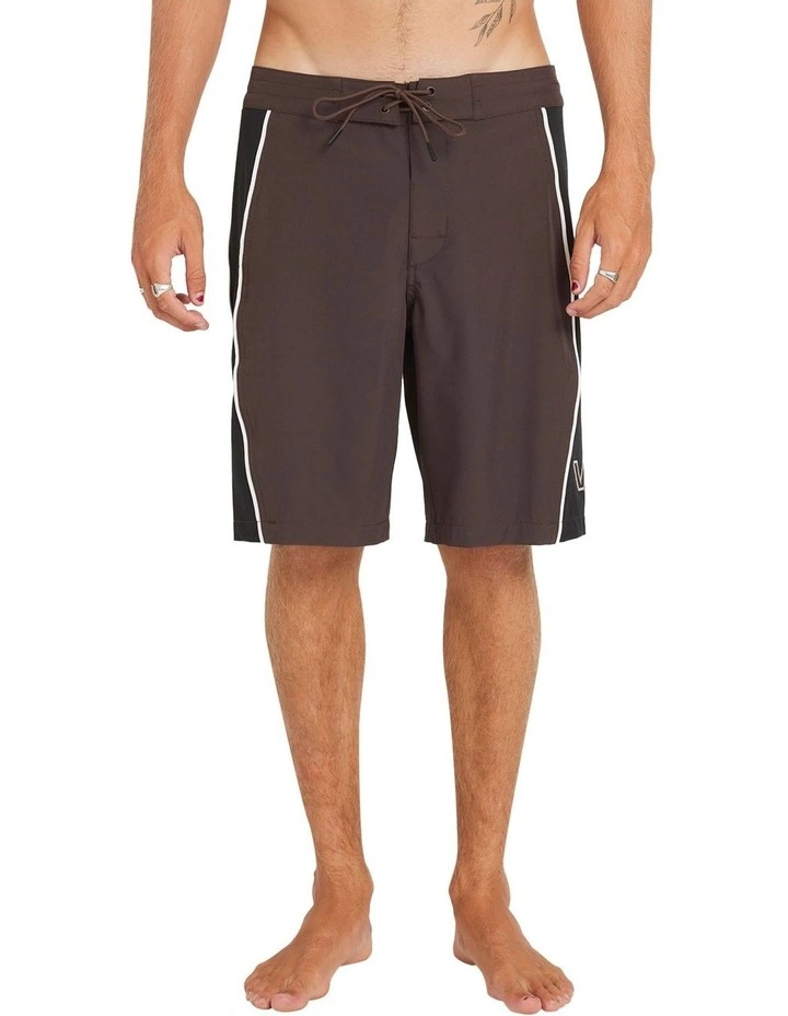 Retract Boardshorts 20 Inch in Brown image 1