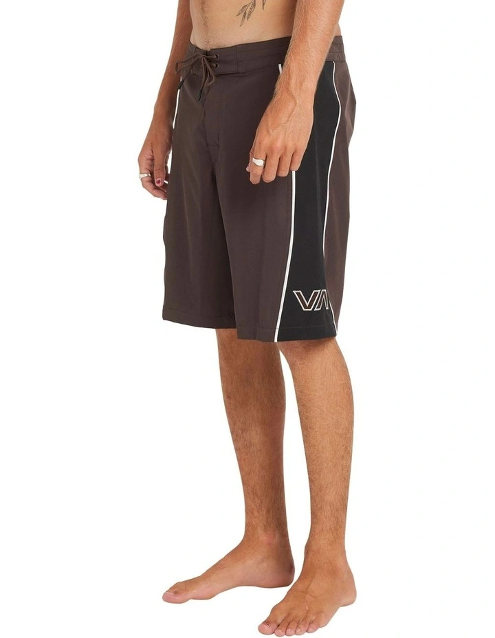 Retract Boardshorts 20 Inch in Brown image 3