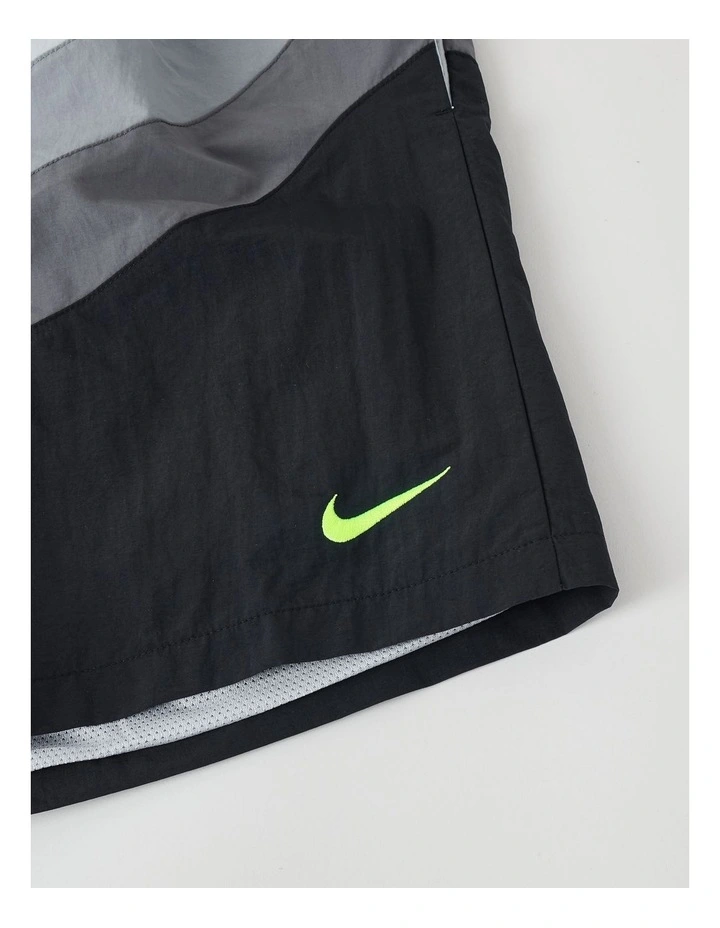 Air Max Colourblock 7 Volley Short in Black image 4