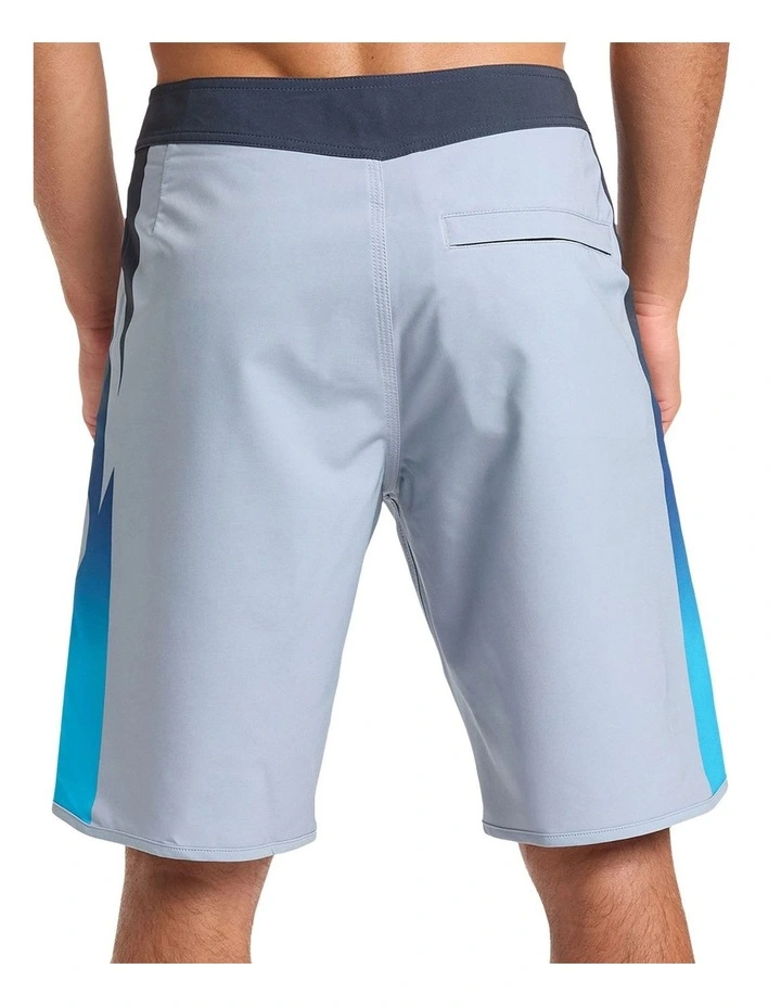 Surfsilk Holmes 20 Broadshort in Silver image 2