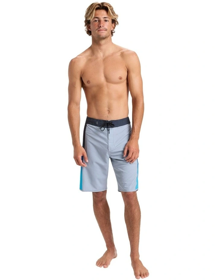 Surfsilk Holmes 20 Broadshort in Silver image 6