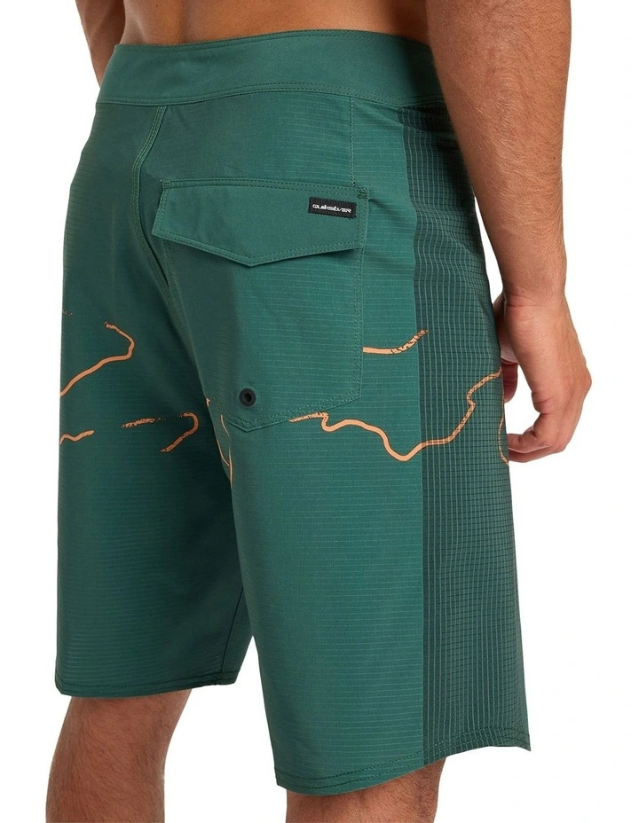 Highline Arch 19 Shorts in Green image 5