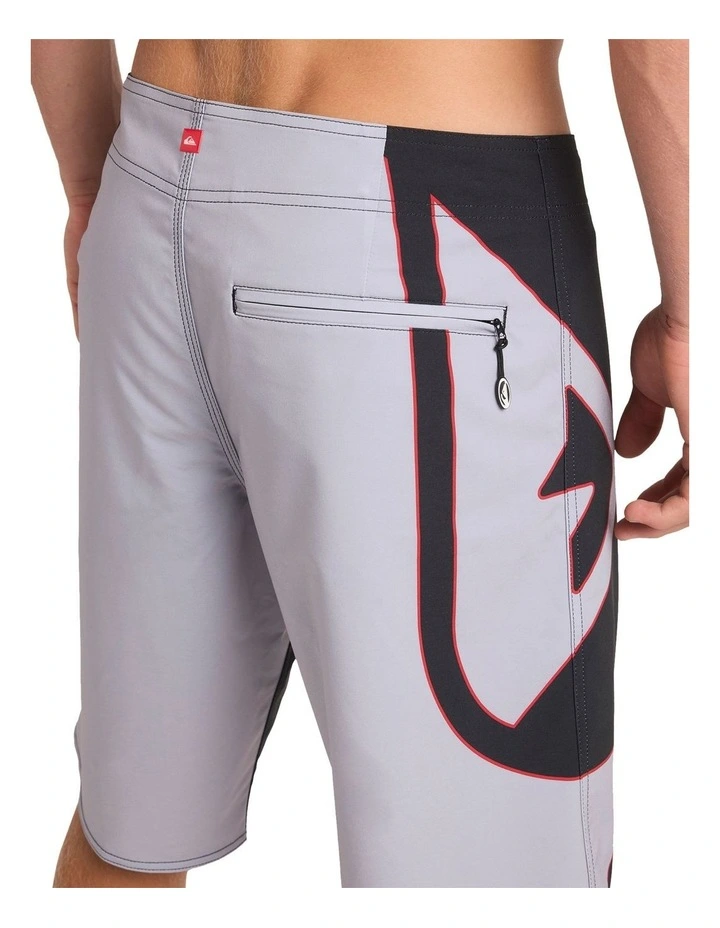 Interceptor Boardshorts 19 Inch in Black image 4
