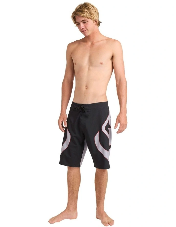 Interceptor Boardshorts 19 Inch in Black image 5
