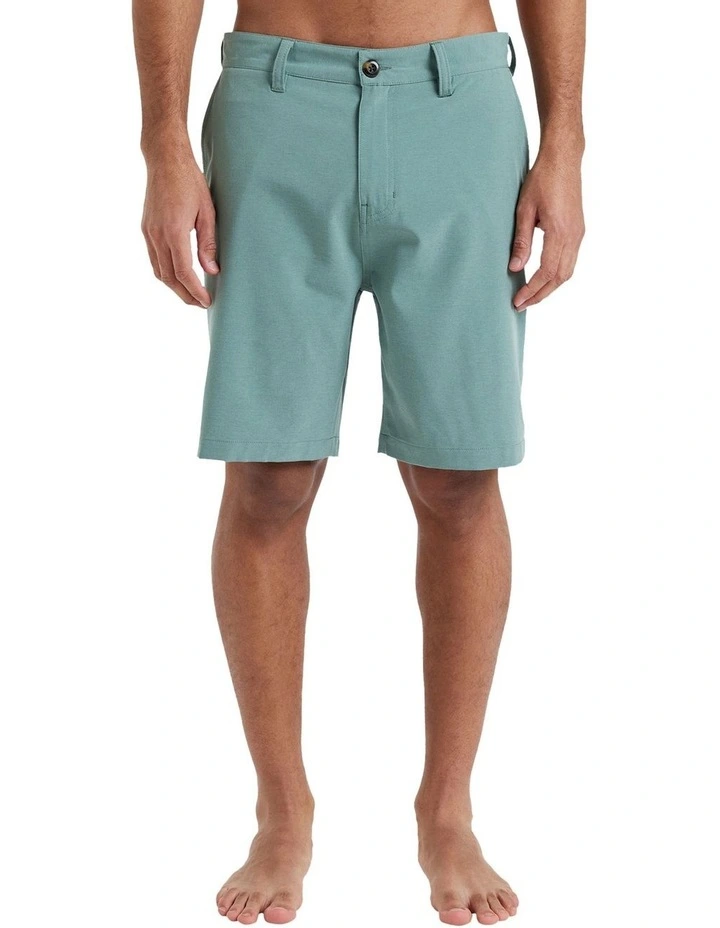 Union Heater Hybrid Shorts 19 Inch in Green image 1