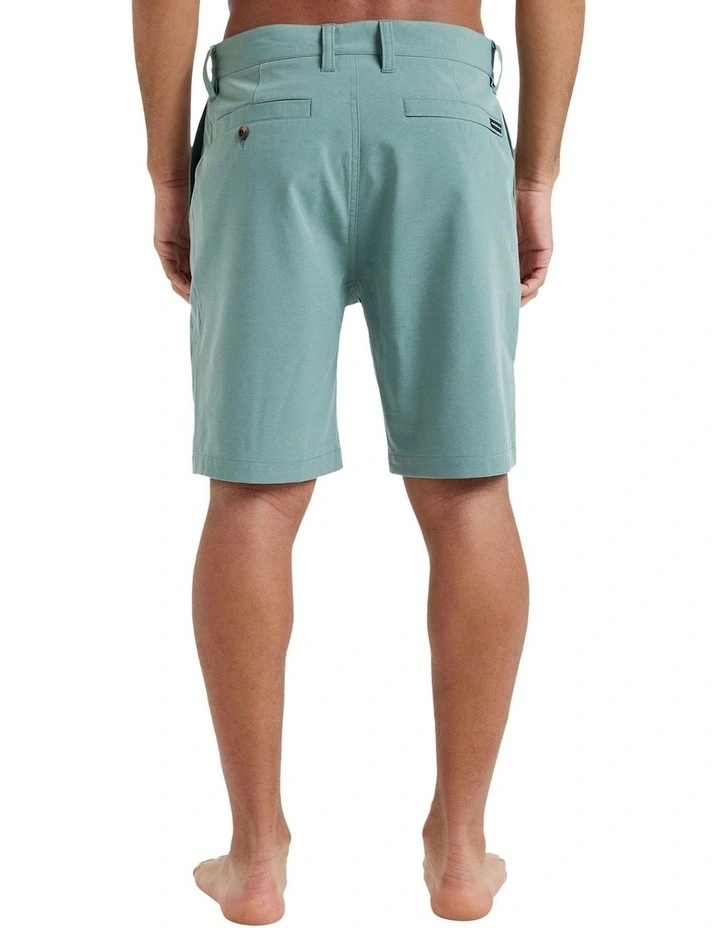 Union Heater Hybrid Shorts 19 Inch in Green image 2
