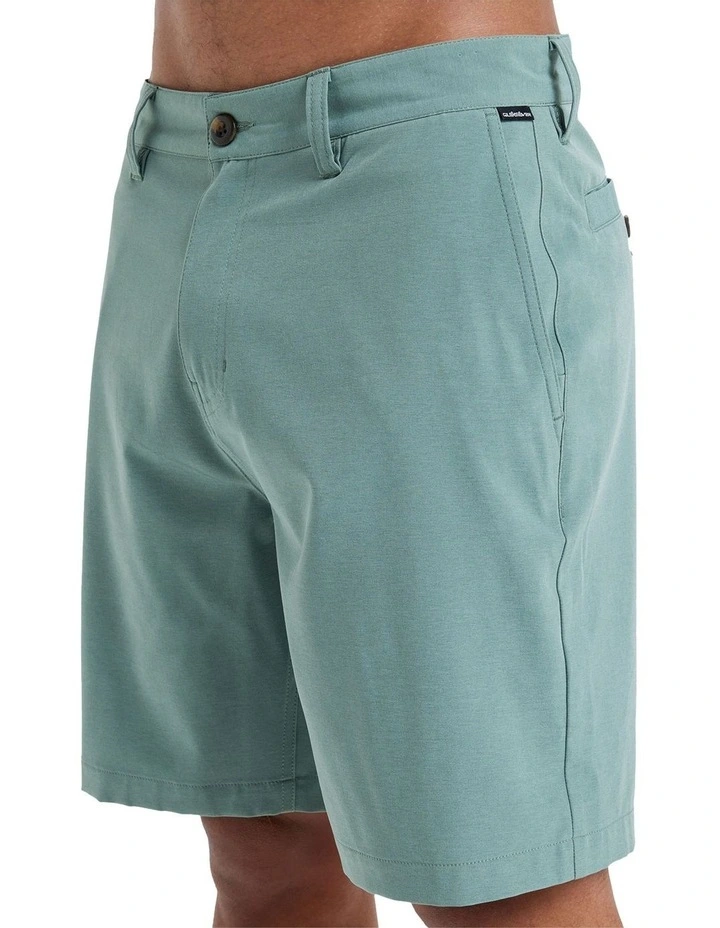 Union Heater Hybrid Shorts 19 Inch in Green image 4