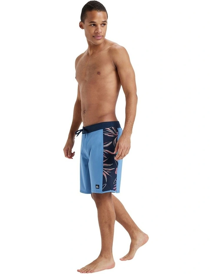 Surfsilk Boardshorts 19 Inch in Blue image 5