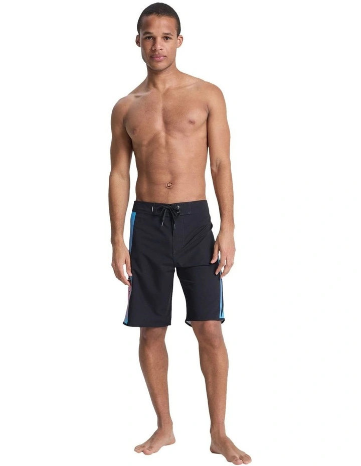 Surfsilk Holmes Boardshorts 20 Inch in Black image 5