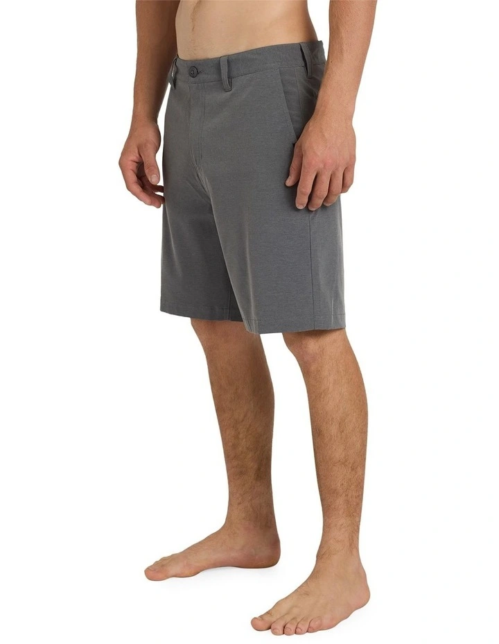 Union Heather Amphibian 19 Hybrid Shorts in Black Heather image 3