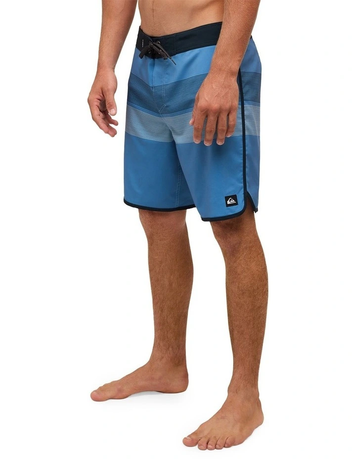 Surfsilk Scallop 18 Inch Boardshorts in Quiet Harbor Tijuana image 3