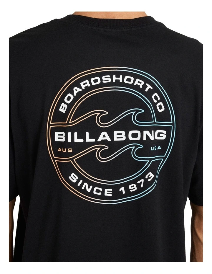 Hollow Premium T-shirt in Black image 4