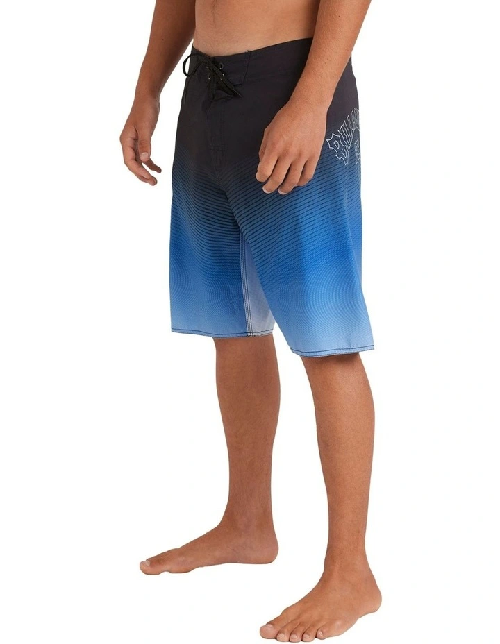 Vault Og Shorts in Multi image 3
