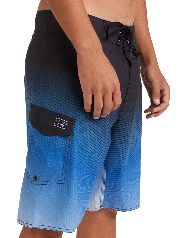 Vault Og Shorts in Multi image 4