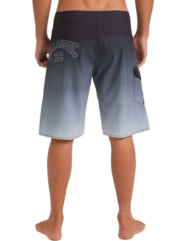 Vault Og Shorts in Multi image 2