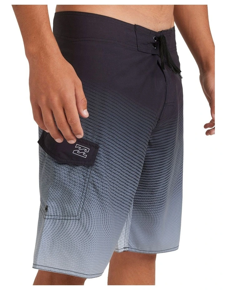 Vault Og Shorts in Multi image 4