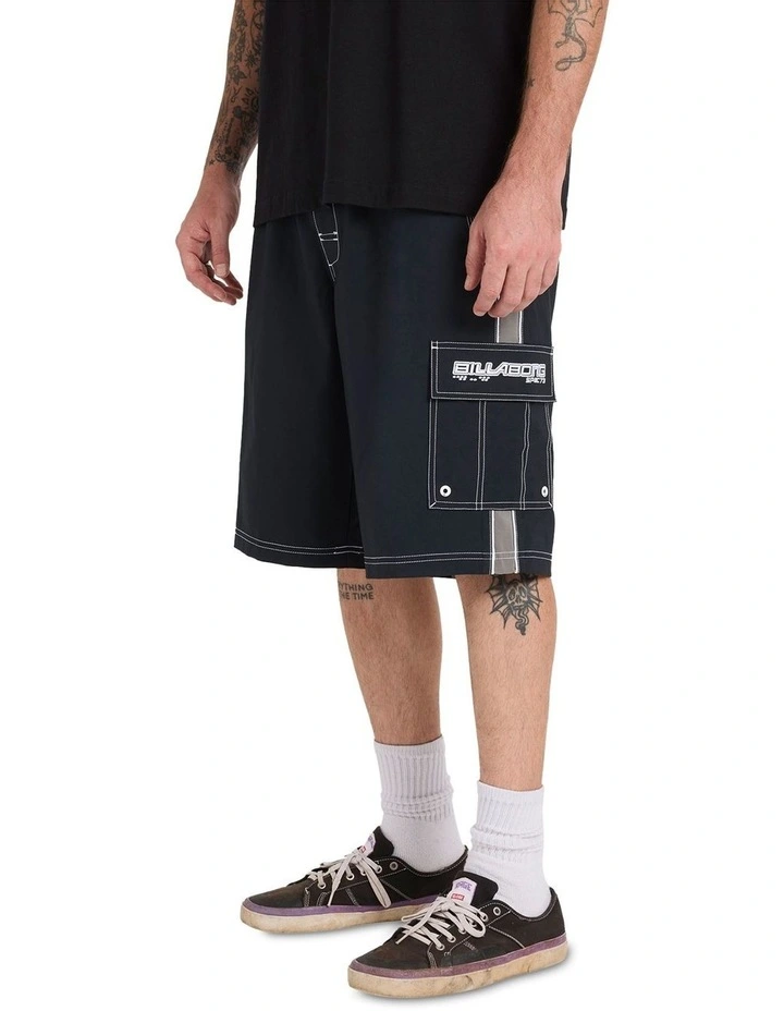 Throw On Shorts in Black image 3