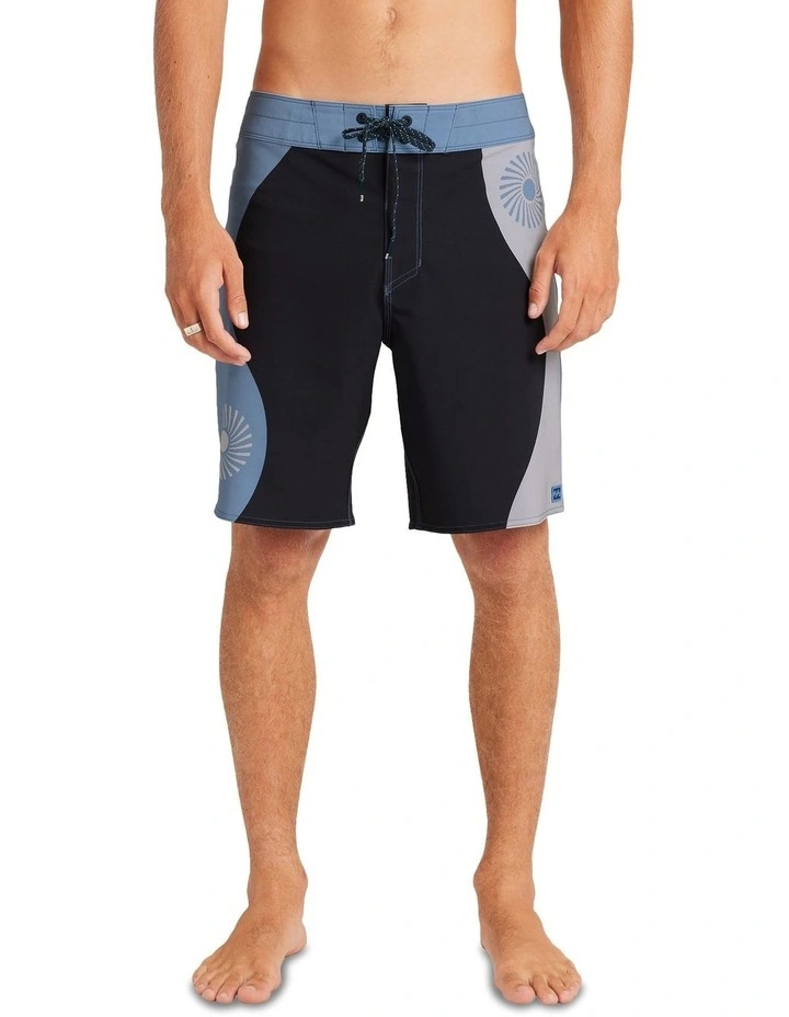 Sundays Pro Boardshorts 19 Inch in Blue image 1