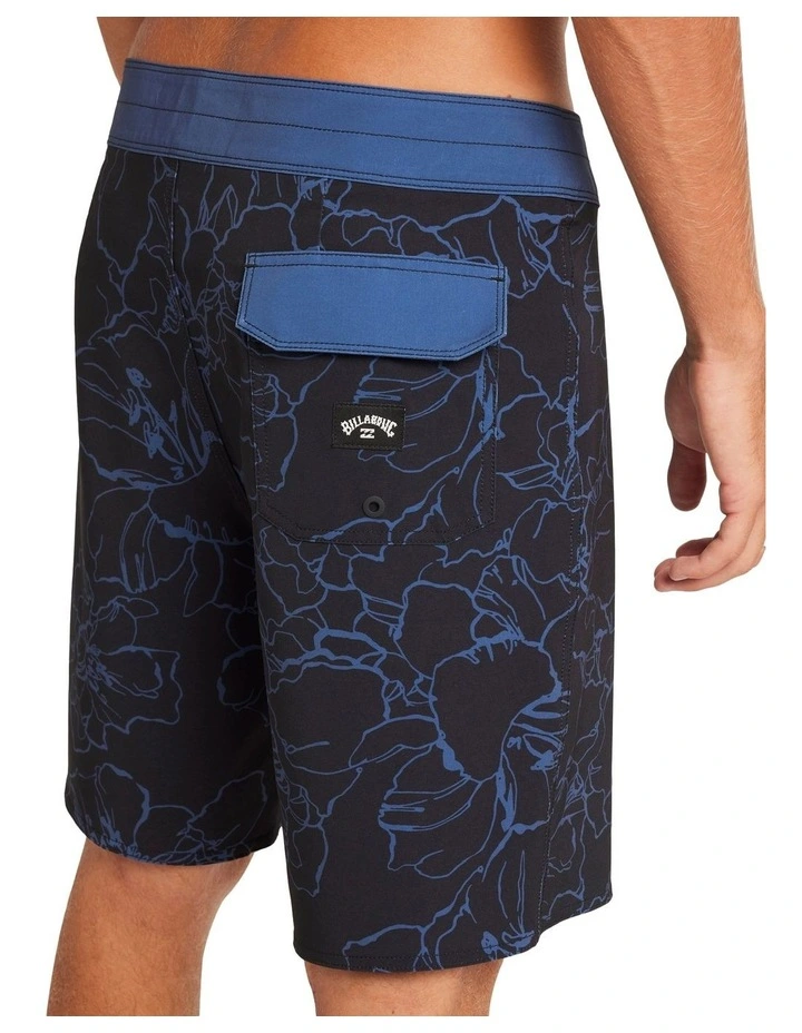 Sundays Pro Boardshorts 19 Inch in Blue image 4