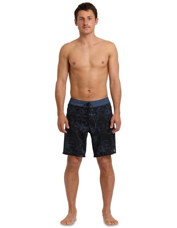 Sundays Pro Boardshorts 19 Inch in Blue image 5