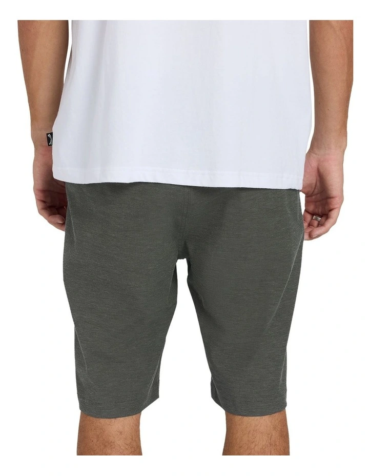 Crossfire Submersible 21 Inch Hybrid Shorts in Grey image 2